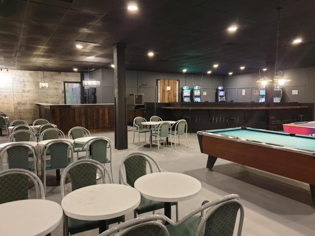 New Frontier Hotel Coronation Εξωτερικό φωτογραφία